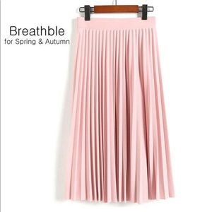 Sweet pleated skirt